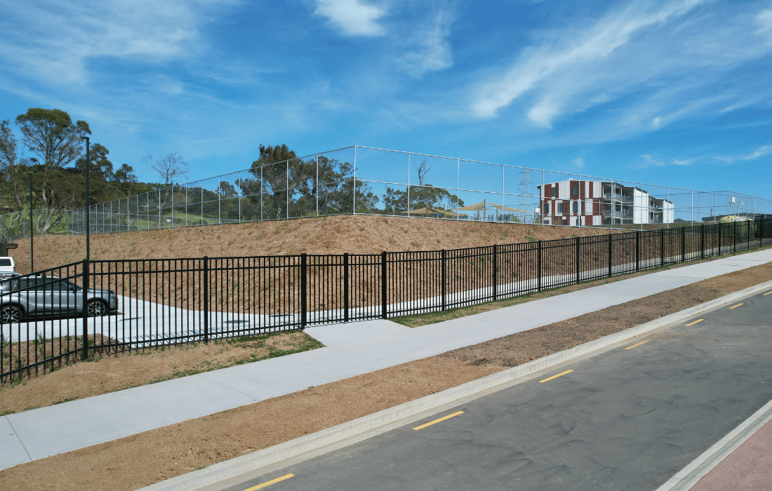 Commercial fencing